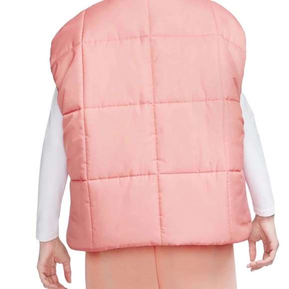 Women’s Nike Sportswear Classic Puffer Vest - Picture 2 of 8